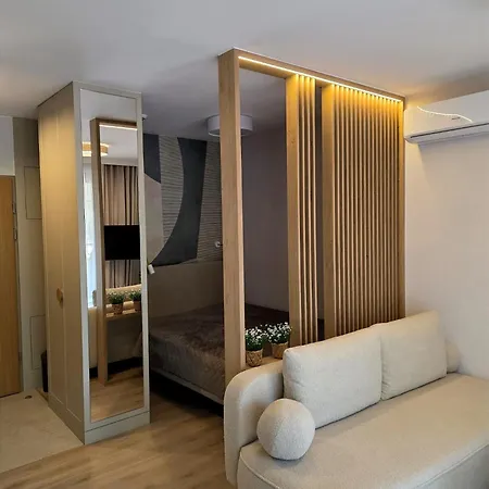 Krystal 2 - Kompleks Hevenia بوغورزيلكا